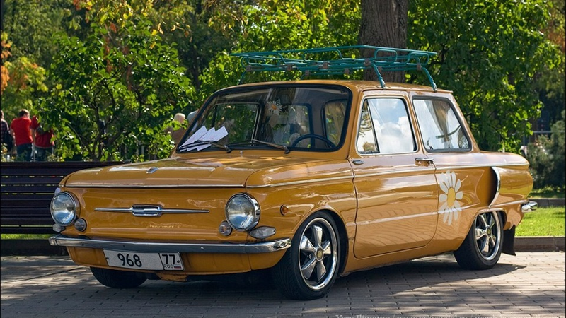 Illustration for article titled I didn't think I'd see a stanced Zaporozhets EDIT: 100% more Fuchs